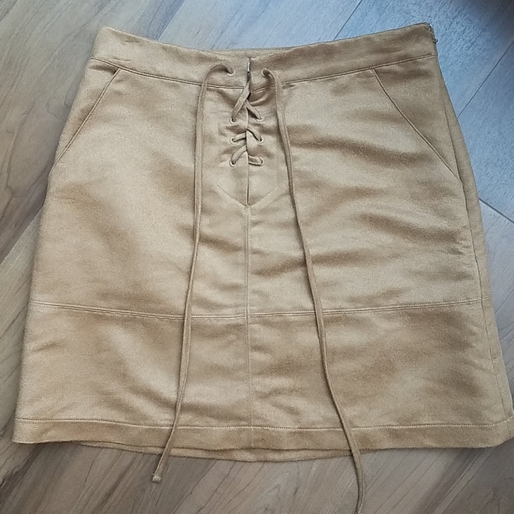 Lauran Conrad Faux Suede Skirt Size 2
